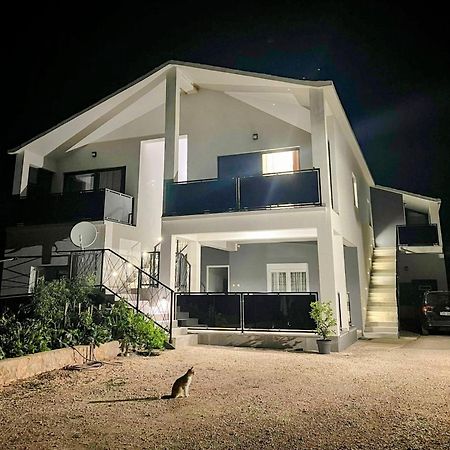 Apartmani Karla Paklenica Starigrad Paklenica Zewnętrze zdjęcie