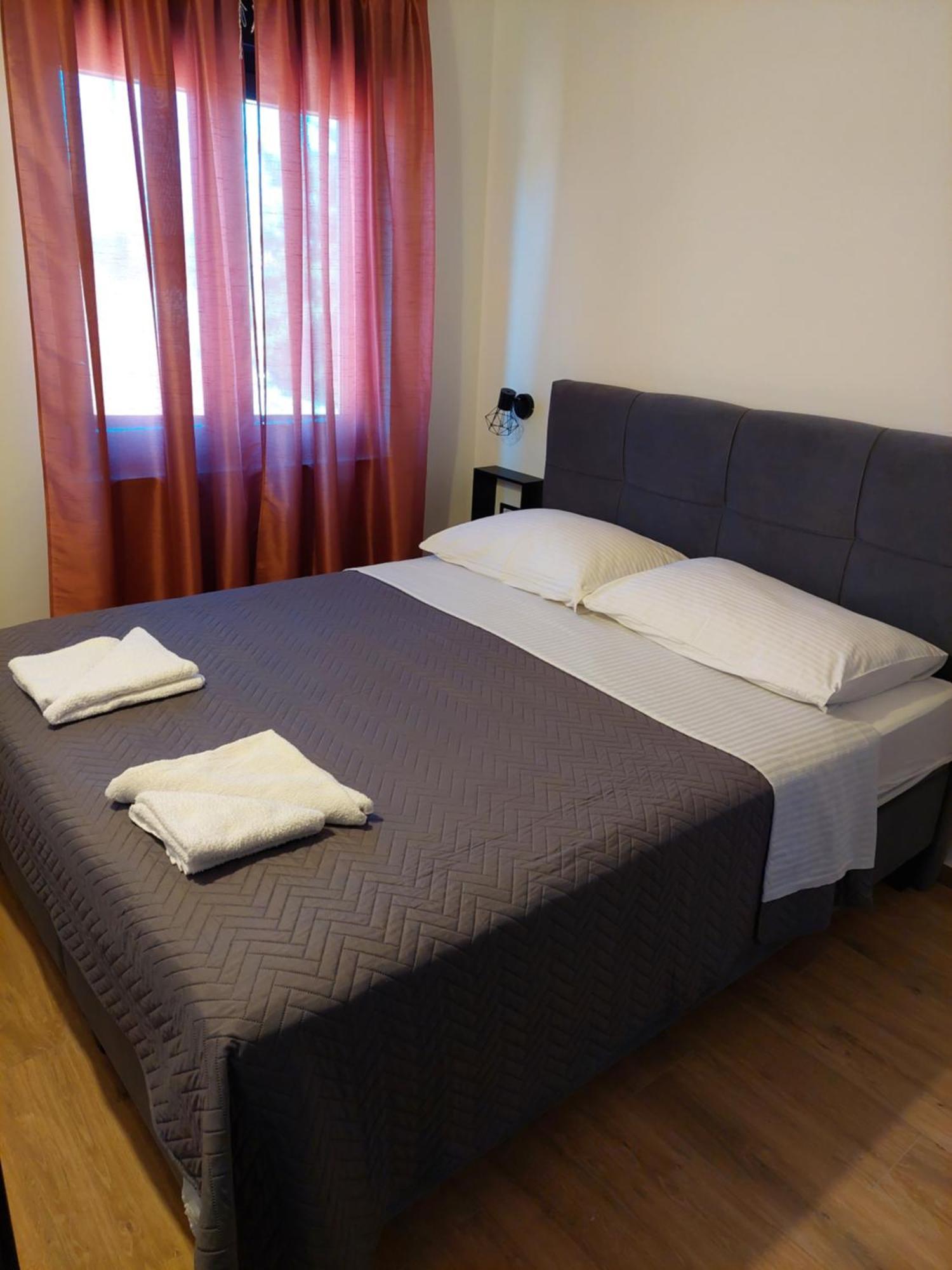 Apartmani Karla Paklenica Starigrad Paklenica Zewnętrze zdjęcie